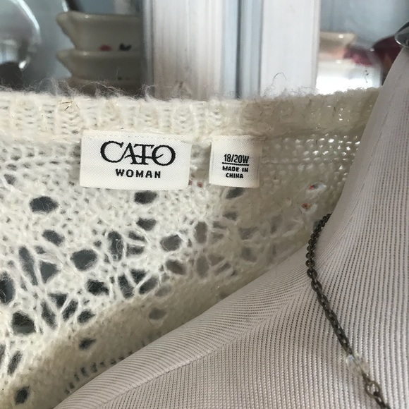 ๐ Beautiful Plus Size Sweater ๐ - Picture 6 of 6